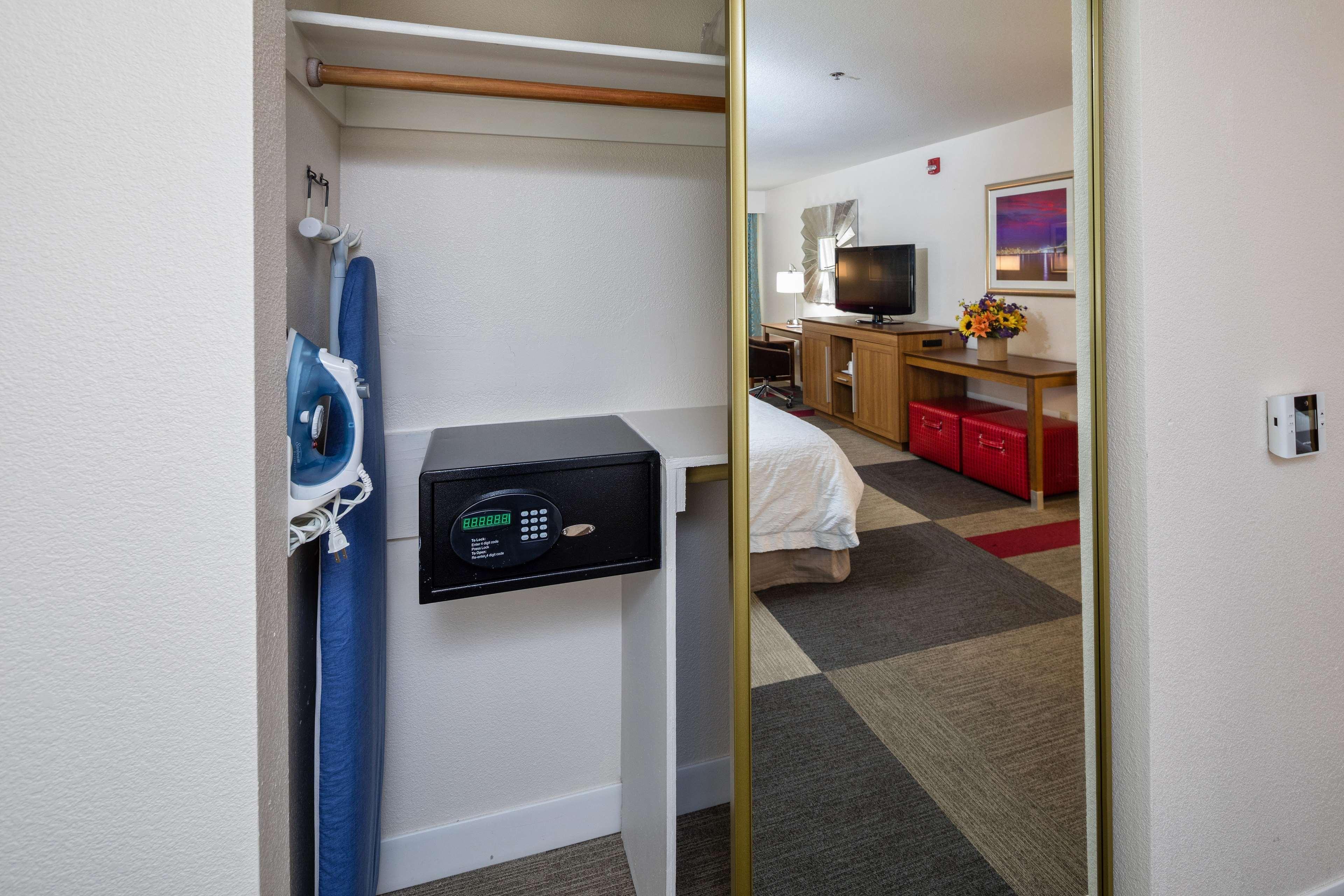 Hampton Inn San Francisco Airport Саут-Сан-Франциско Екстер'єр фото